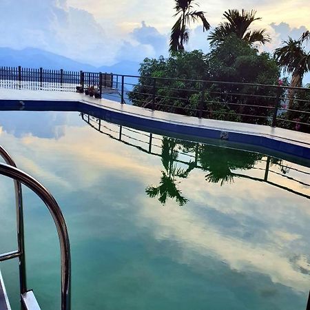 Serenity Valley Ambuluwawa Resort キャンディー エクステリア 写真