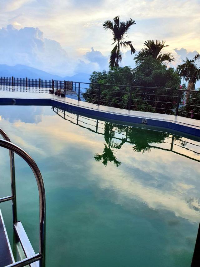 Serenity Valley Ambuluwawa Resort キャンディー エクステリア 写真